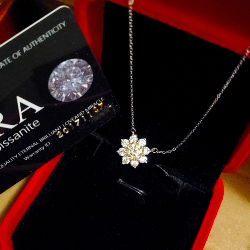 100% Real GRA Card 2CTW Yellow Moissanite Diamond Flower Necklace